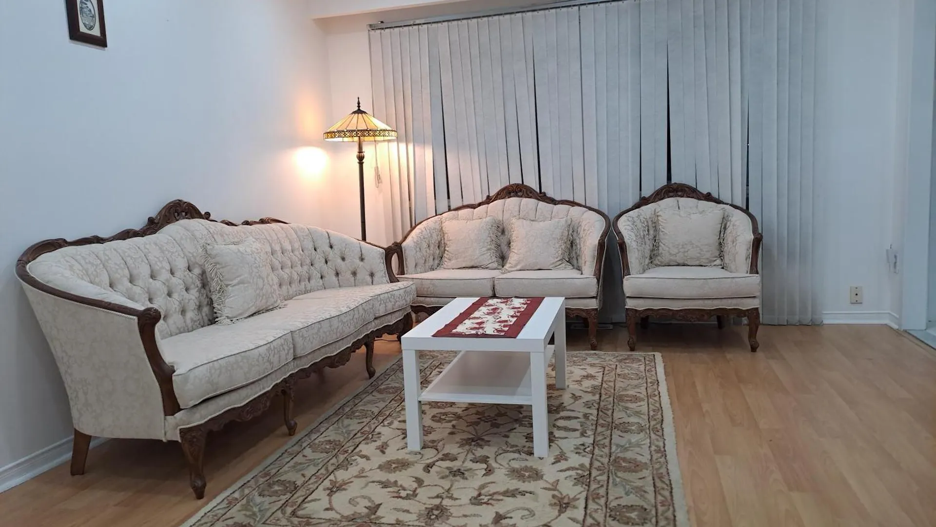 Lala-Near Pearson Airport-Mall-Free Parking Mississauga Homestay