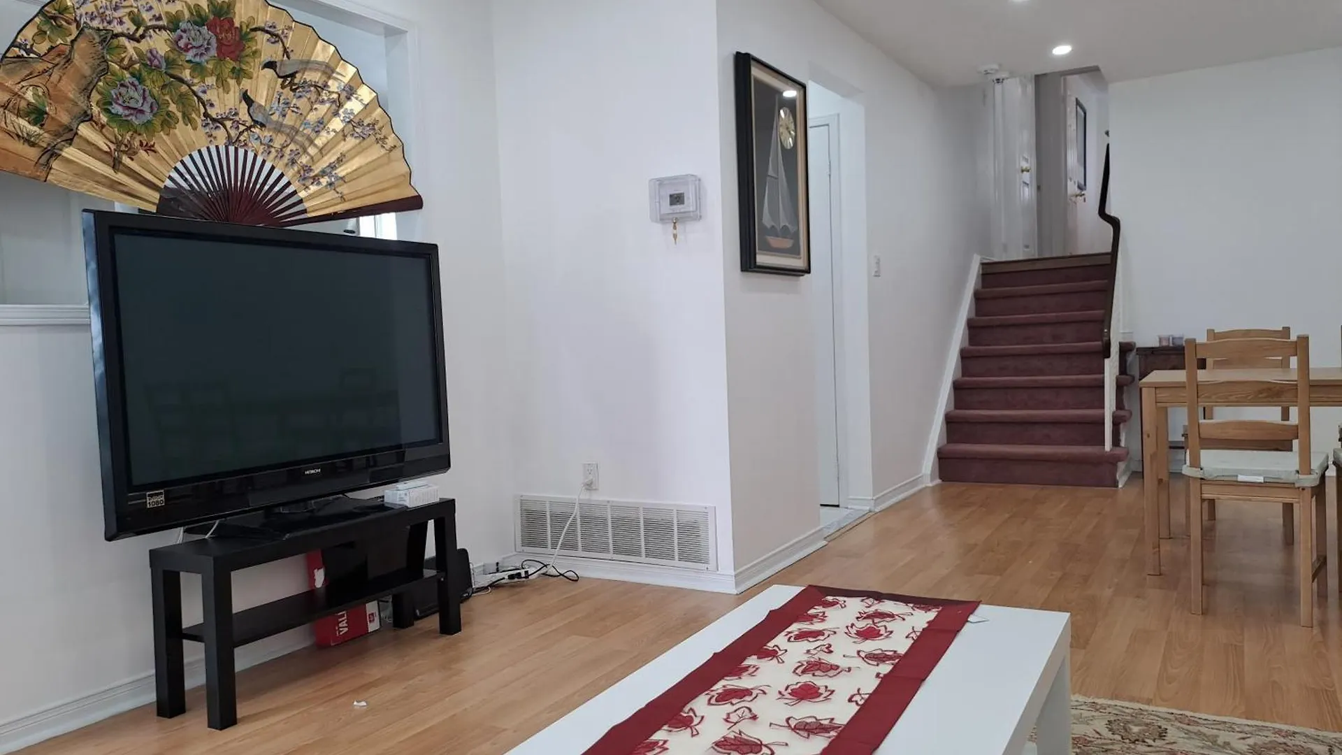Homestay Lala-Near Pearson Airport-Mall-Free Parking Mississauga Canada